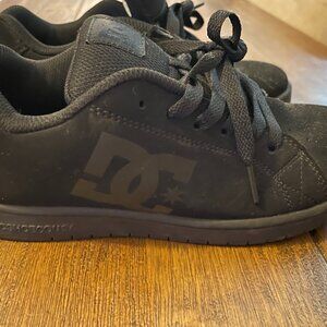 DC Skate Shoes Gaveler -Youth Size 6.5 Black Leather